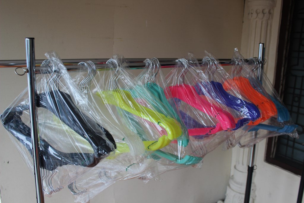 JUAL HANGER BAJU | PAKAIAN | JAS BESAR | KECIL | MURAH | CANTOLAN | JAKARTA | BANDUNG | SURABAYA | www.rajarakminimarket.com hanger jas kecil