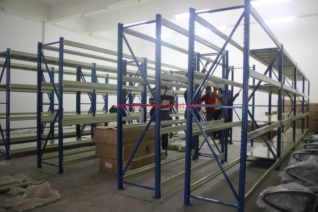 PEMASANGAN RAK GUDANG MEDIUM DUTY TIPE RR50 | RAJA RAK INDONESIA | www.rajarakminimarket.com RAK GUDANG MEDIUM DUTY RR50 (20)