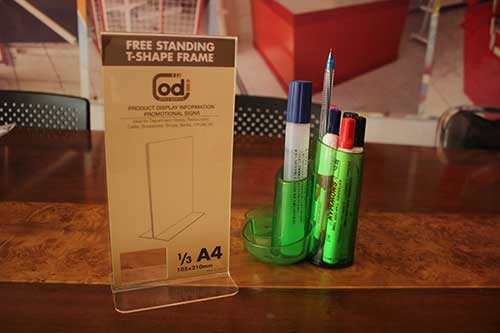free-standing-t-shape-frame-A4-1,3-(2)