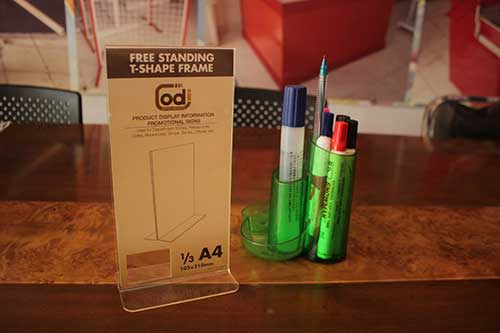 free-standing-t-shape-frame-A4-1,3-(3)