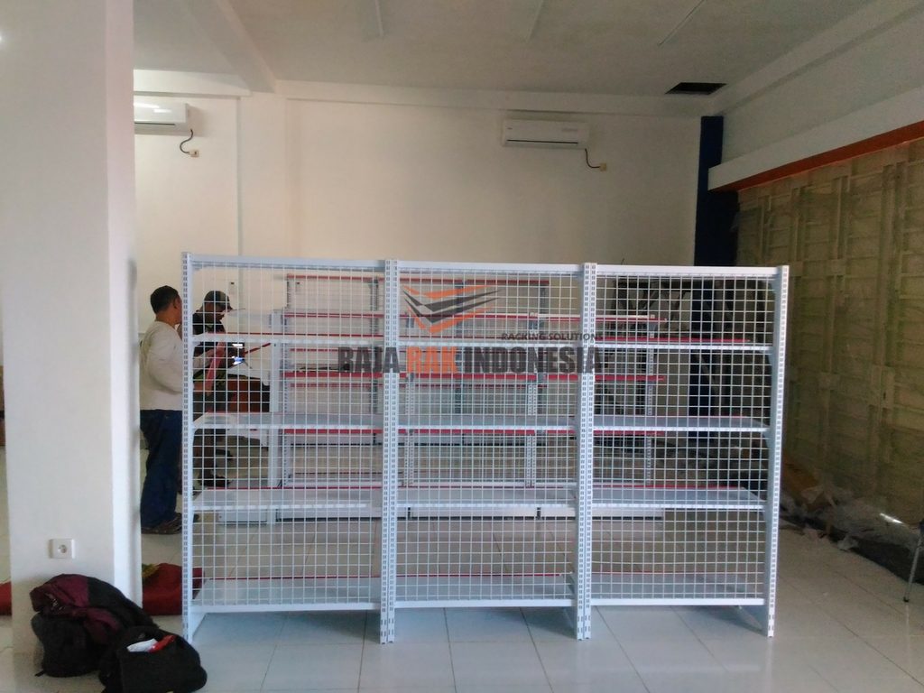 Pemasangan Rak Gondola Minimarket Tipe RR-14 Toko Atk Samping Ramayana Sukabumi