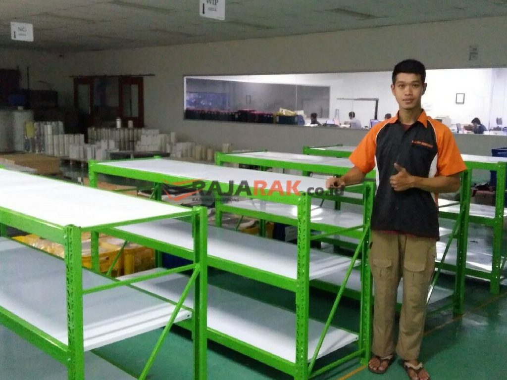Pemasangan Rak Gudang Light Duty di Cikarang Barat Bekasi