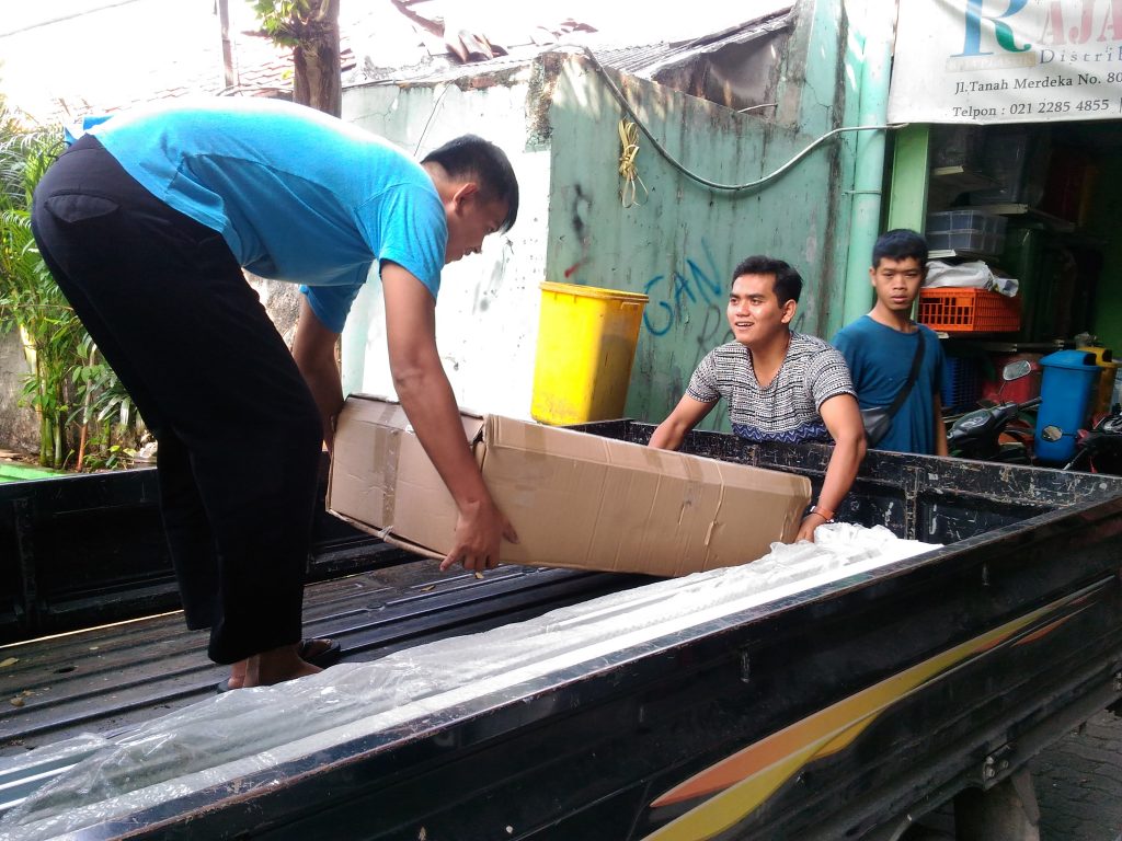 Pengiriman Rak Gudang Light Duty RR-36 Mobeng Jatibenig