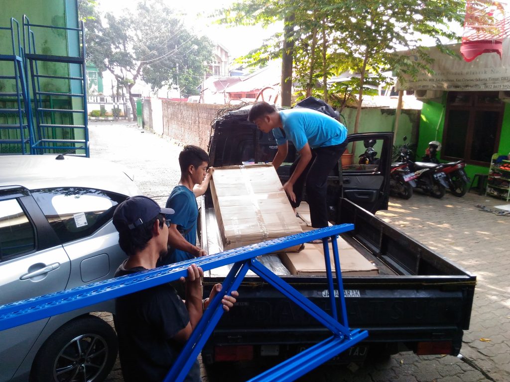 Pengiriman Rak Gudang Light Duty RR-36 Mobeng Jatibenig