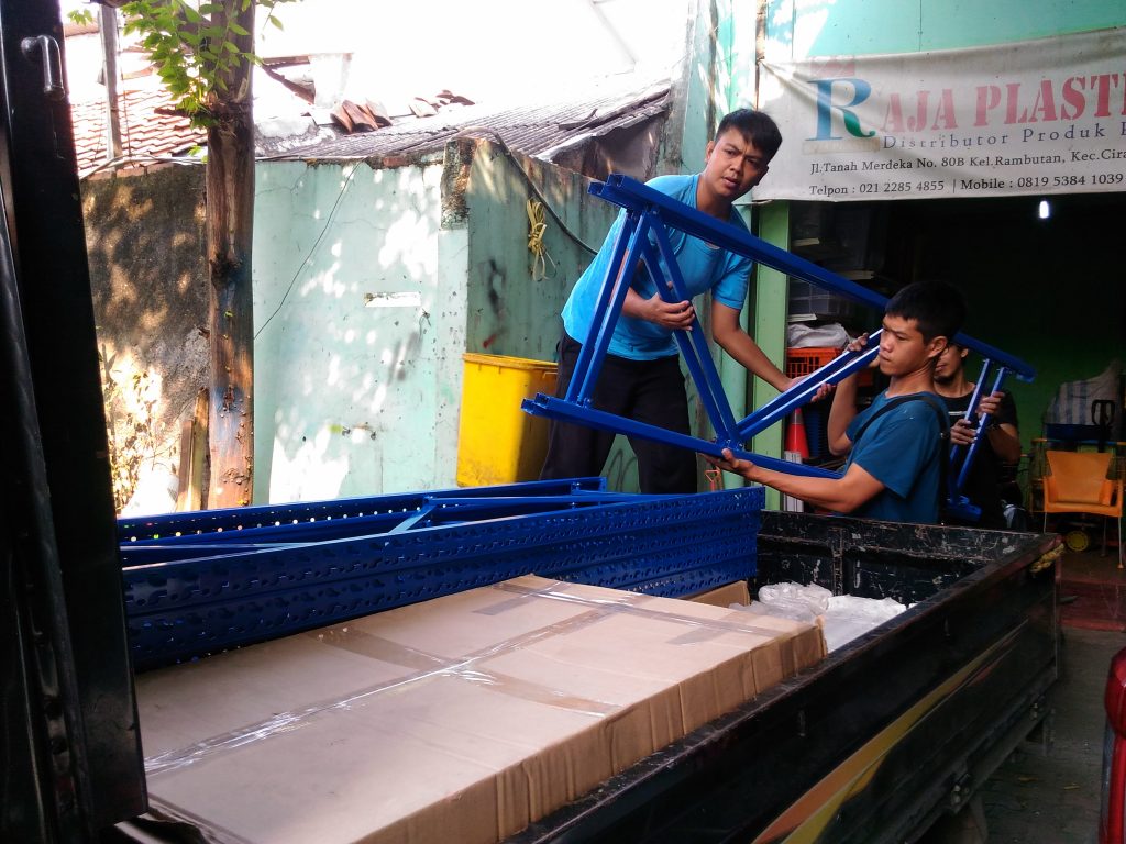 Pengiriman Rak Gudang Light Duty RR-36 Mobeng Jatibenig