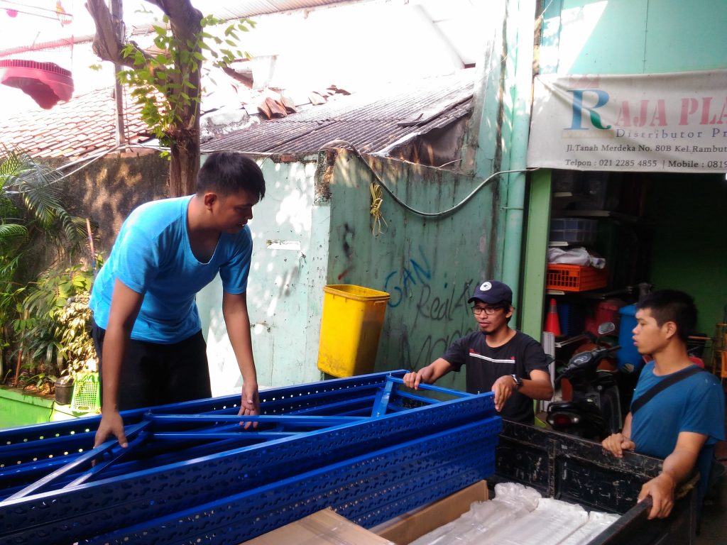 Pengiriman Rak Gudang Light Duty RR-36 Mobeng Jatibenig