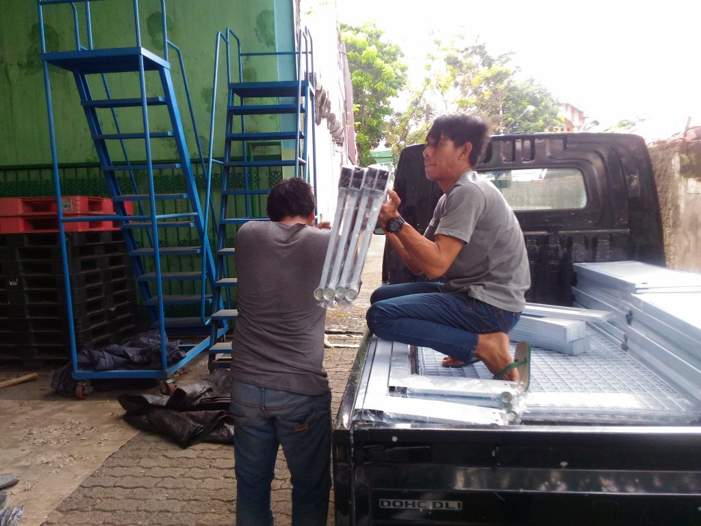 Pengiriman Rak Gondola Minimarket ke Beji Depok