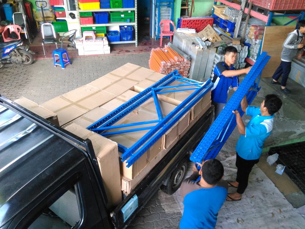 Pengiriman Rak Gudang Light Duty RR-36 ke Bekasi